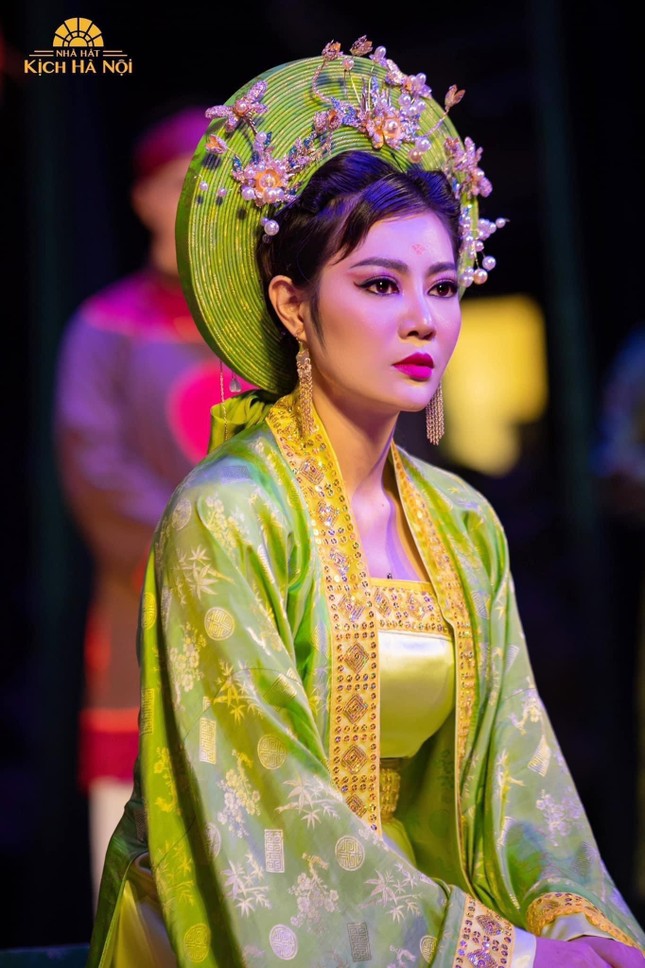 Ngắm nhà đẹp của nàng Á hậu rẽ ngang làm diễn viên