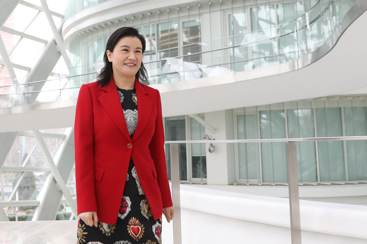 Từ công nhân trở thành nữ tỷ phú giàu nhất thế giới